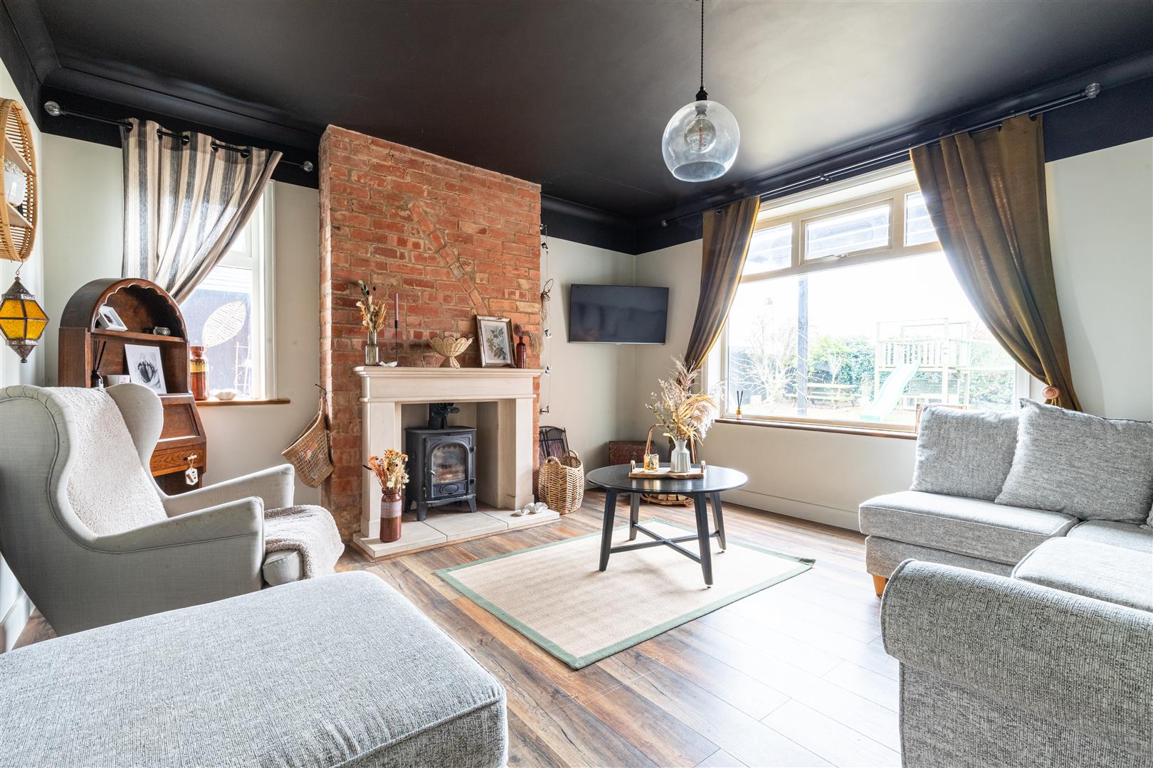 House for Sale Roxby Road, Winterton